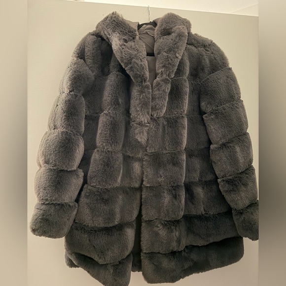 BCBGMaxAzria Jackets & Blazers - Plush Faux Fur Paneled Gray Coat with Hood